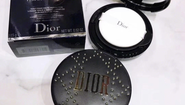 迪奥气垫粉底促销装限时优惠 轻盈裸妆即刻拥有