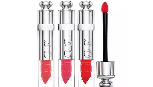 迪奥水感唇膏轻盈水润打造夏日果冻唇