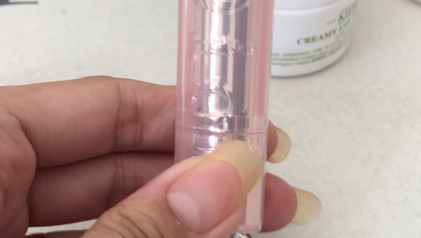 迪奥润唇膏旋转使用全解析