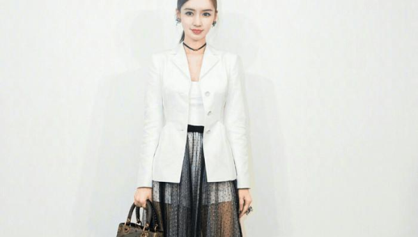 迪奥短裤女：时尚与舒适的完美融合