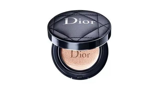 迪奥粉底全解析：从经典到新款哪款最适合你